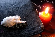 Menggarami dan Bersinar