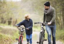 Mendidik Anak, Satu Hal Penting Ini Sering Dilupakan Orang Tua