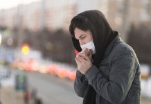 Covid-19 Meningkat Menjelang Perayaan Natal. Perlukah Bermasker Kembali?