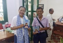 Jelang Hari Ibu, Kampung RW 01 Airlangga Luncurkan Buku Kampung Gasing
