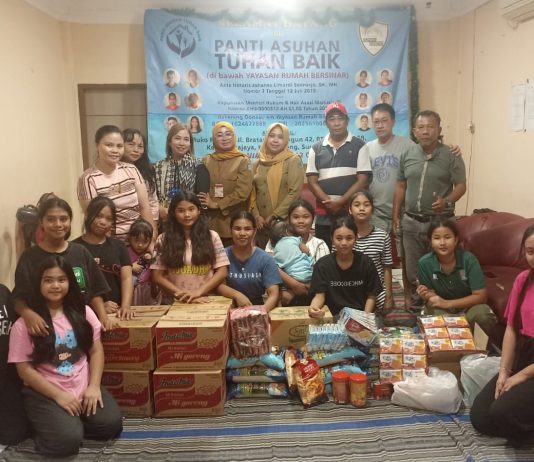 Tali Kasih Untuk Panti Asuhan Tuhan Baik: Oikumene Kecamatan Gubeng Berbagi Kasih